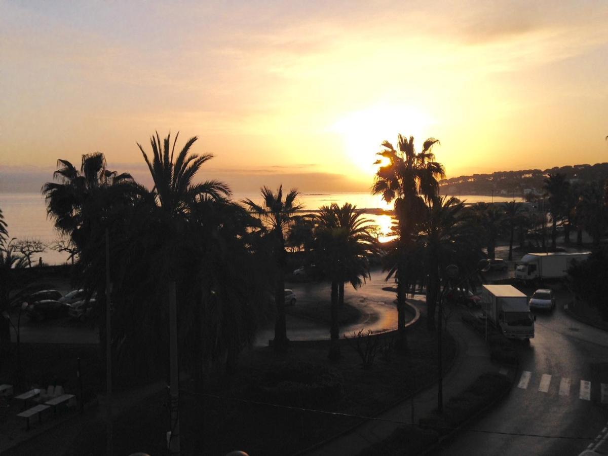 Le Ponteil plage Antibes Extérieur photo